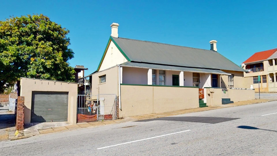 6 Bedroom Property for Sale in North End Eastern Cape